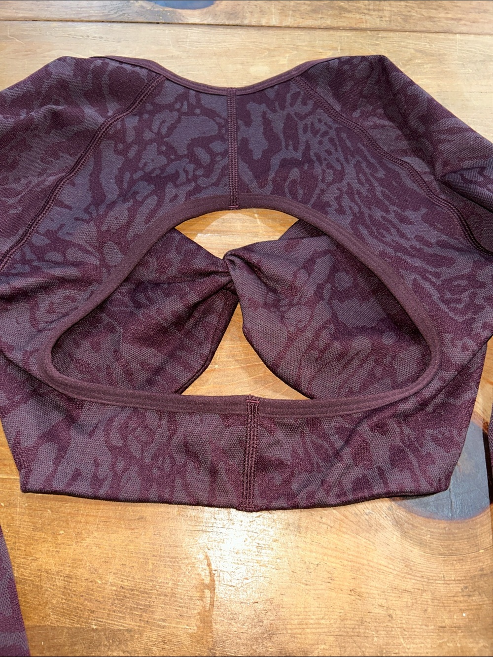 Gymshark Adapt Animal Seamless Long Sleeve Crop Top Purple Women’s Size Small - Picture 6 of 6